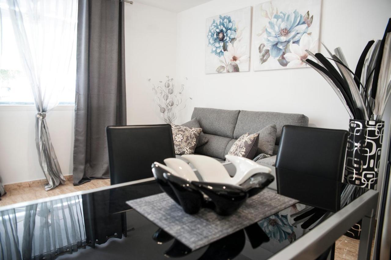Optimist Deluxe Apartment Плая де лас Америкас Екстериор снимка